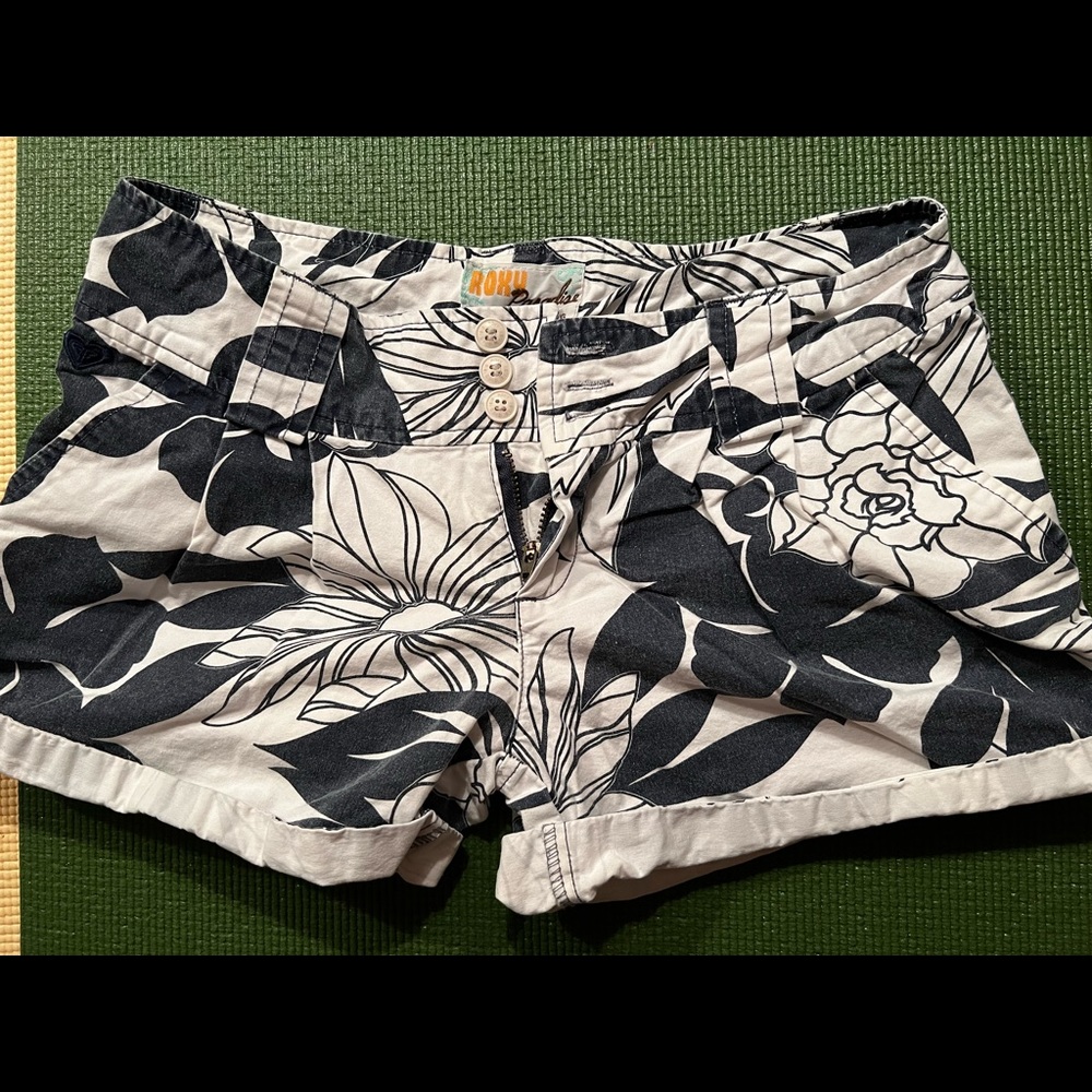 Roxy shorts
